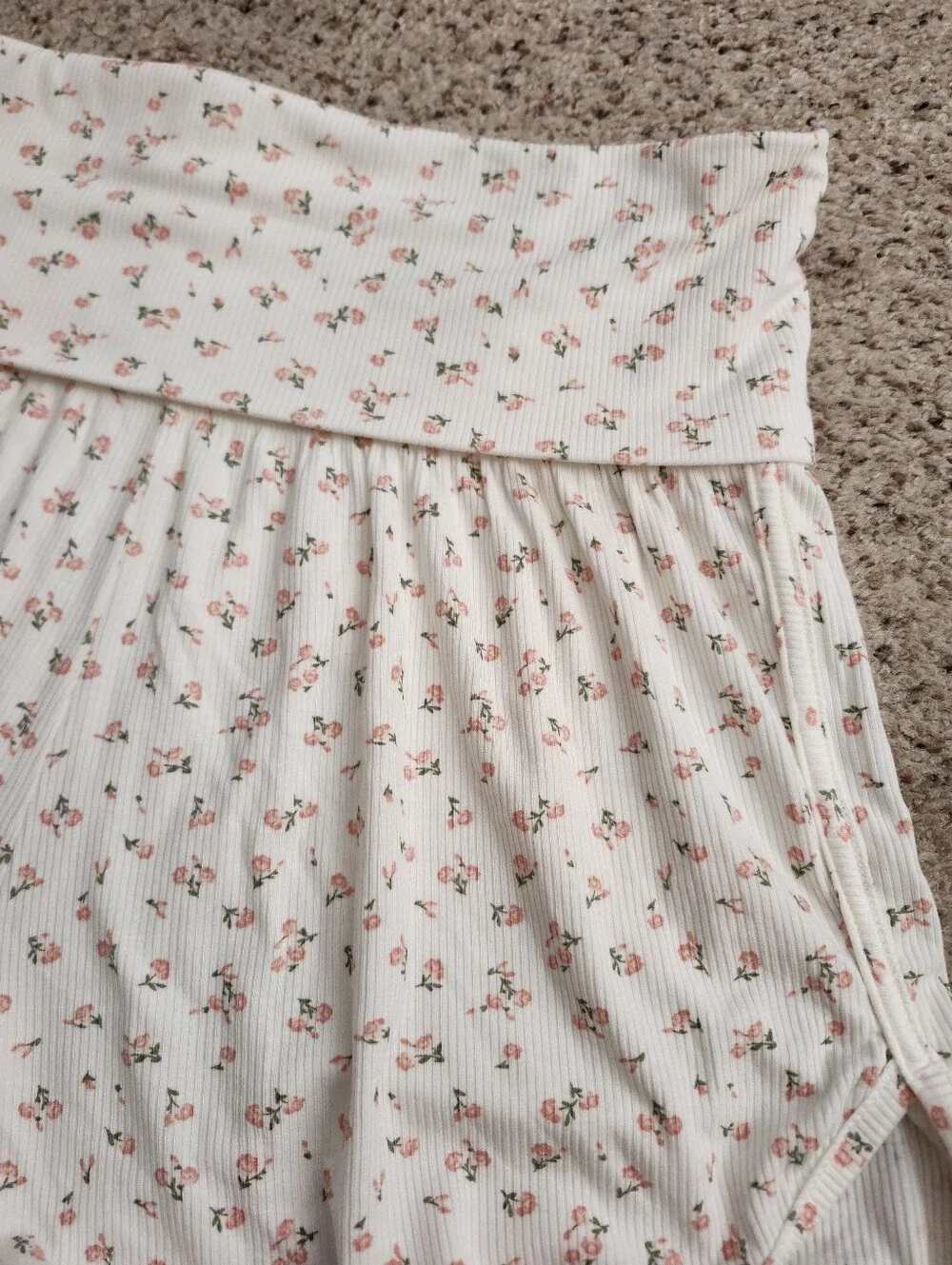 Ingrid & Isabel White Floral Maternity Pajama / Lounge Shorts